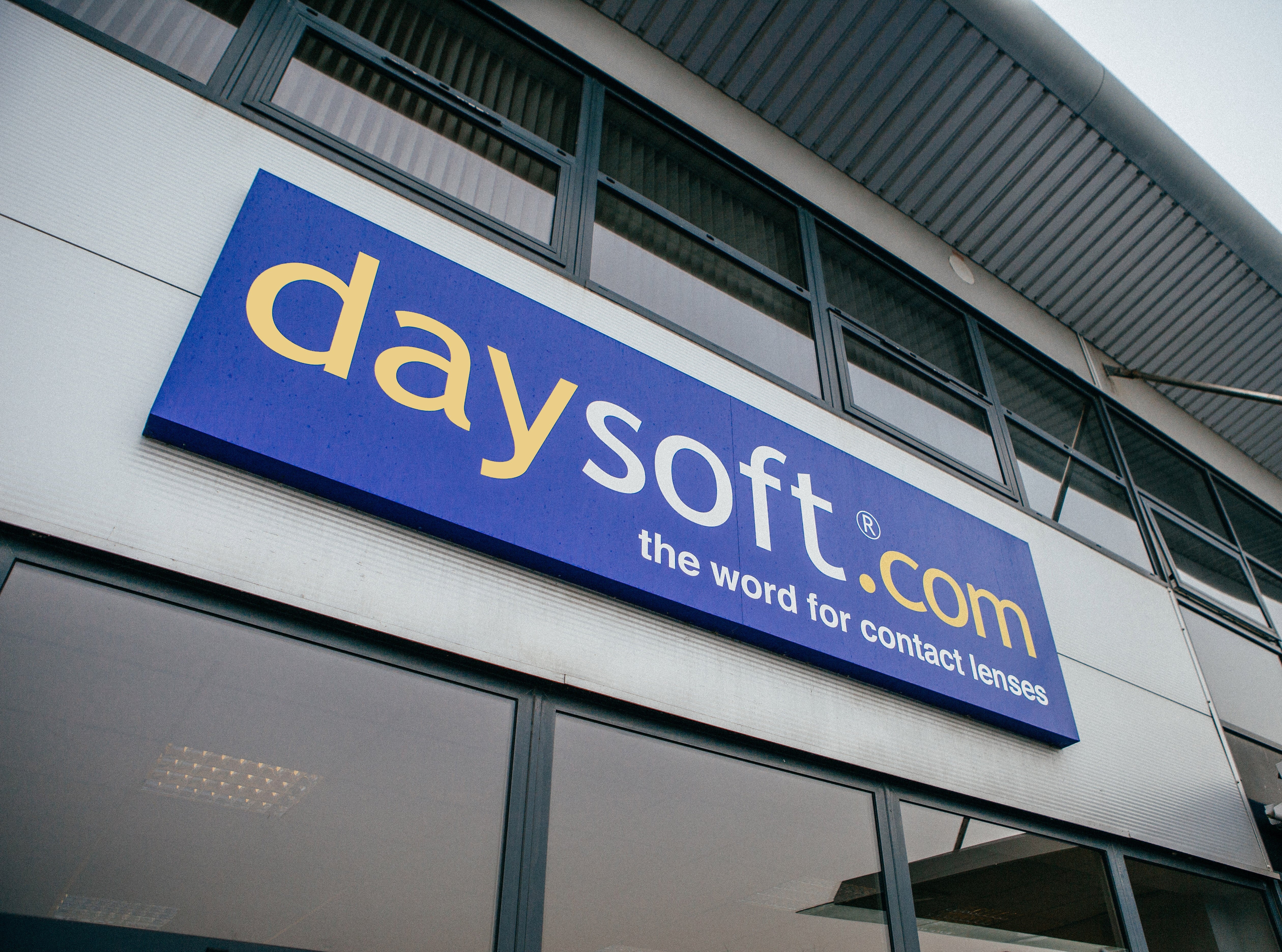 A new approach to daily-disposable lens supply